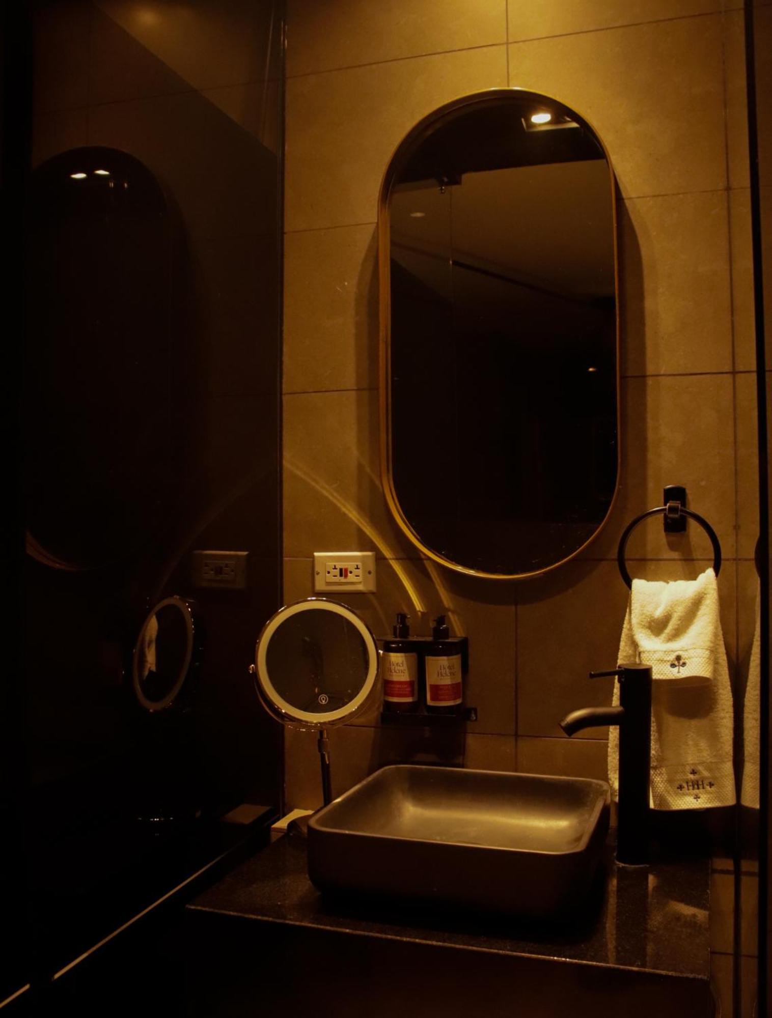 Hotel Helene Medellin Bagian luar foto